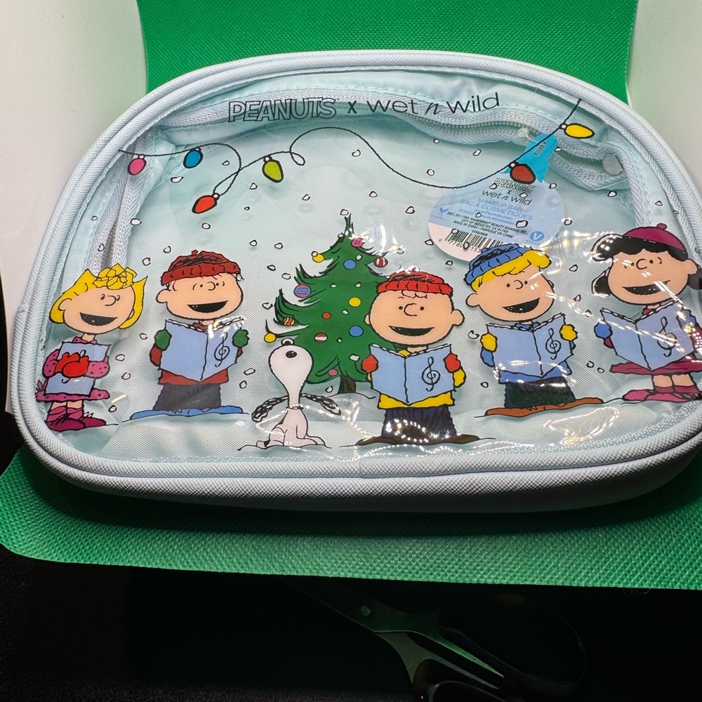 Wet n Wild Peanuts Holiday Cosmetic Bag
